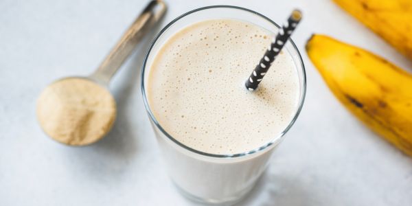 Proteinski shake od vanilije i badema